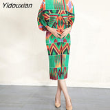 Yidouxian 2023 New Printed Bat Sleeve Dress V-neck Three Quarter Sleeve Fashion Pleated Long Dress Elegant Women's Clothing